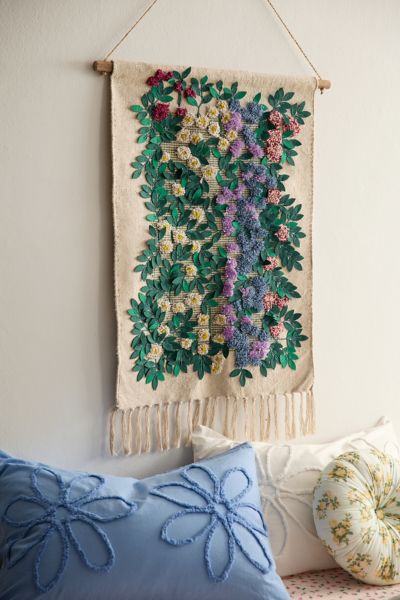 Living Floral Yarn Wall Hanging