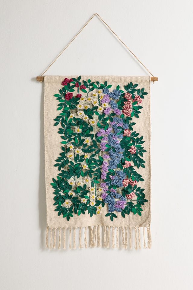 Living Floral Yarn Wall Hanging