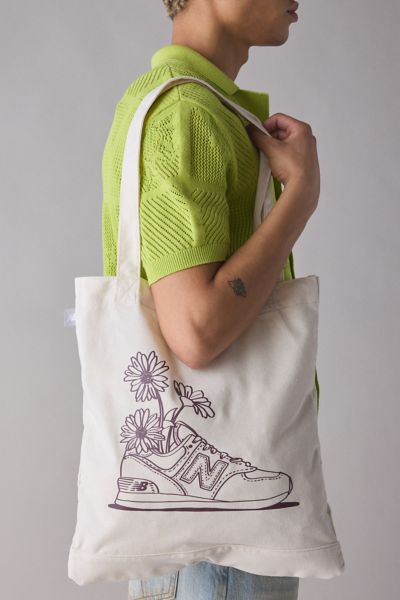 New Balance Graphic Tote Bag | Urban Outfitters