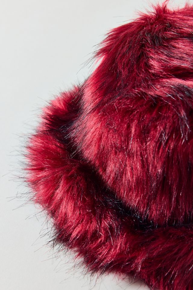 Chapeau cloche en fausse fourrure duveteuse #1