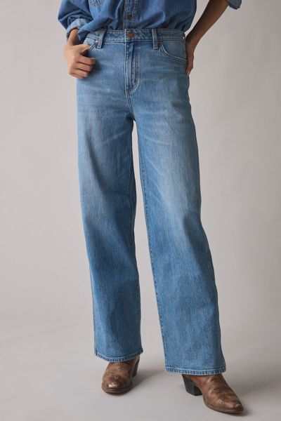 Wrangler Mid-rise Loose Straight Jean In Austin, Women's At Urban Outfitters In Blue