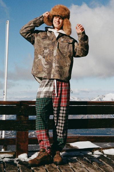 UO Plaid Lounge Pant Product Page