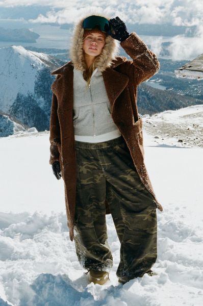 BDG Bobbi Baggy Pull-On Pant Product Page