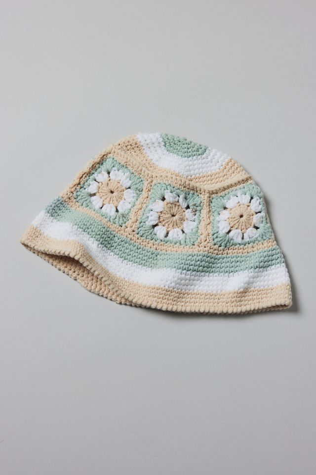 Crochet Granny Square Bucket Hat | Urban Outfitters display picture 3