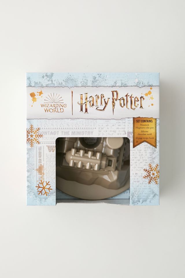 Harry Potter Hogwarts Snow Castle Cake Pan Set with Recipe Book