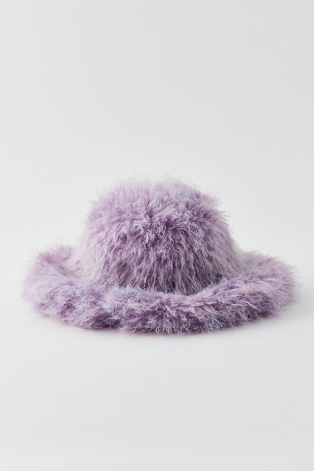 Oversized Faux Fur Bucket Hat | Urban Outfitters display picture 1