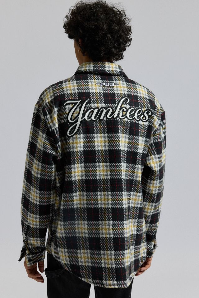 ★米国発*UrbanOutfitters*新作*Pro Standard NY YankeesTシャツ 9eca8bae-12f3-4269-b943-