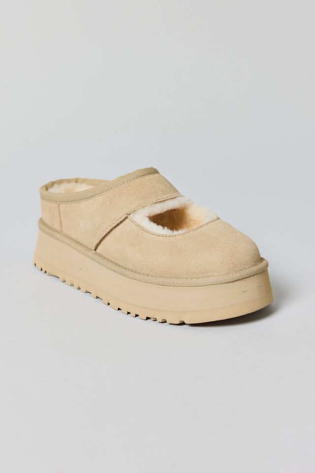 UGG Women's Bea Platform Mary Jane Shoe