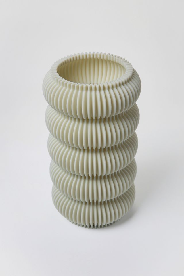 Me Make Pretty Five Ring Vase #2