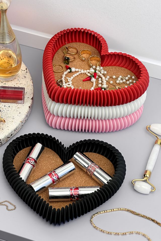 Me Make Pretty Heart Stacking Tray #1