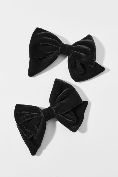 Small Velvet Hair Bow Barrette Set | Urban Outfitters