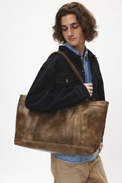Urban Outfitters☆ ウォッシュドデニム・トートバッグ BDG Washed Denim Carryall Tote Bag | Urban Outfitters