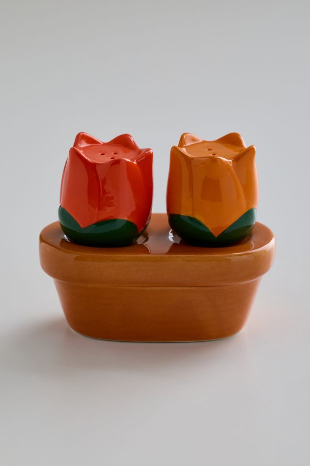 ban.do Tulip Salt & Pepper Shaker Set Urban Outfitters
