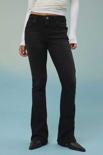 BDG Brooke Low-Rise Flare Jean