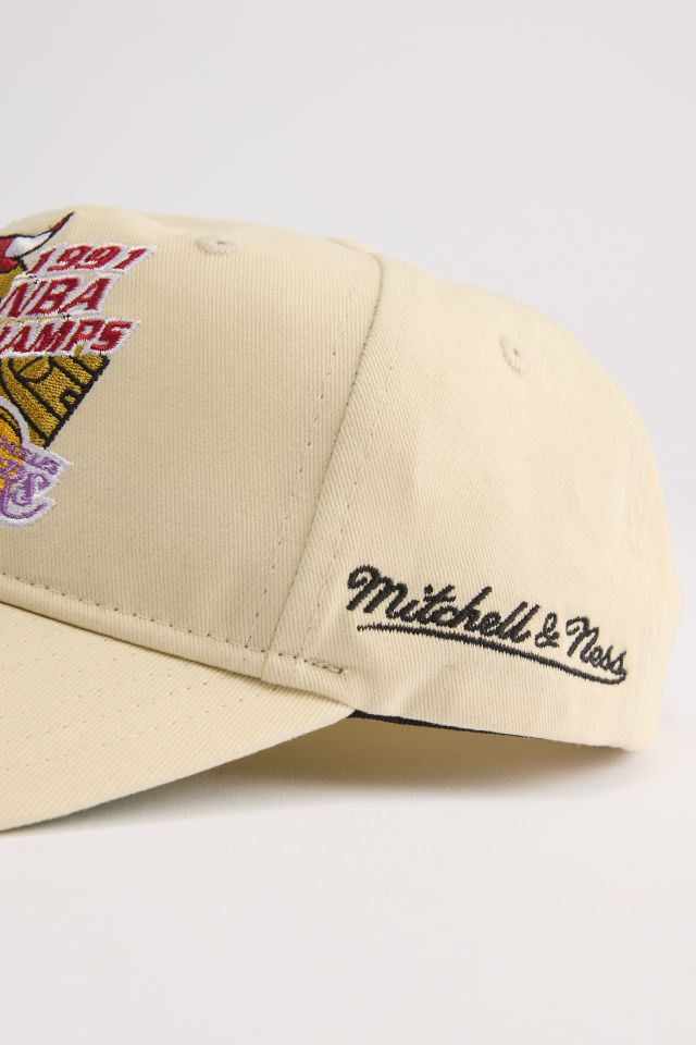 Mitchell & Ness Chicago Bulls 1991 NBA Champs Hat #1