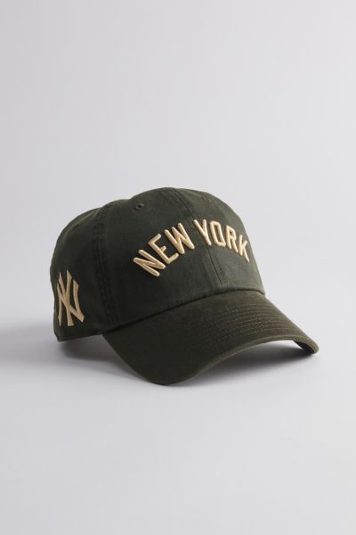 Mitchell & Ness Mlb New York Yankees Leather Dad Hat In Green, Men's At Urban Outfitters In Green