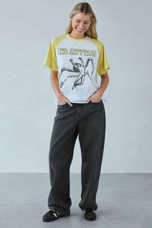 Led Zeppelin 1977 Graphic Raglan Tee | Urban Outfitters