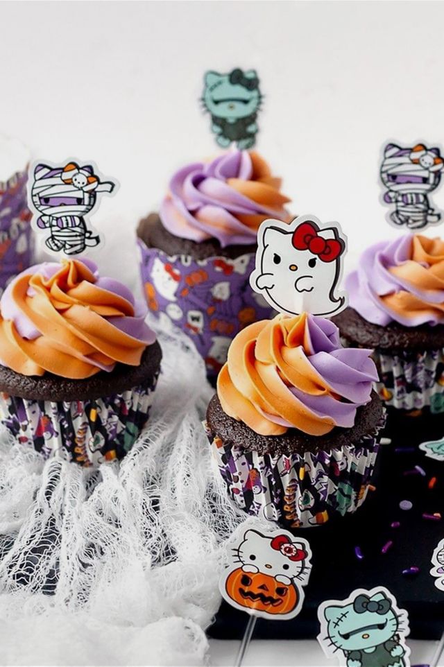 Sanrio Hello Kitty Halloween 37-Piece Cupcake Decorating Set #1