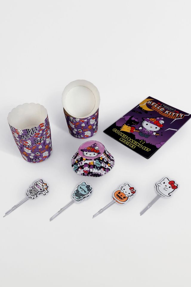 Sanrio Hello Kitty Halloween 37-Piece Cupcake Decorating Set #2