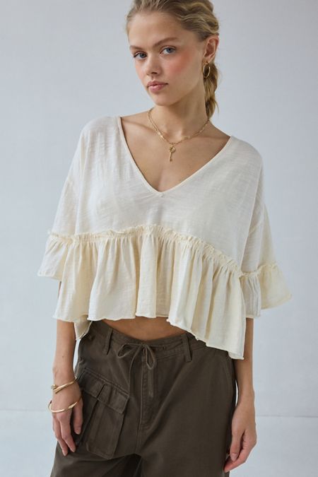 UO Shay Cinched Puff Sleeve Smocked Cropped Top | Urban UO Shay Cinched Puff Sleeve Smocked Cropped Top | Urban