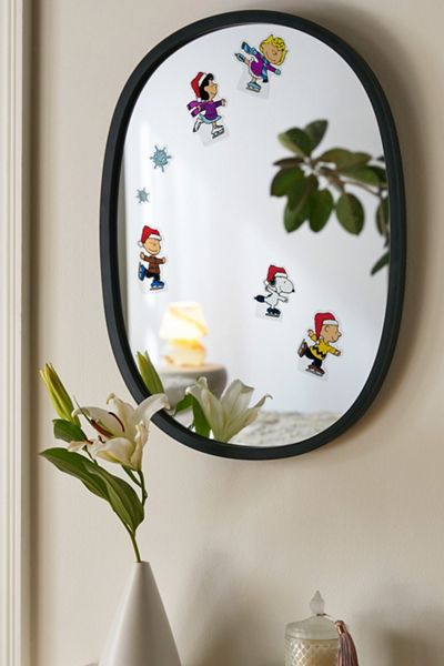 Peanuts Characters Ice Skating Window Cling Set
