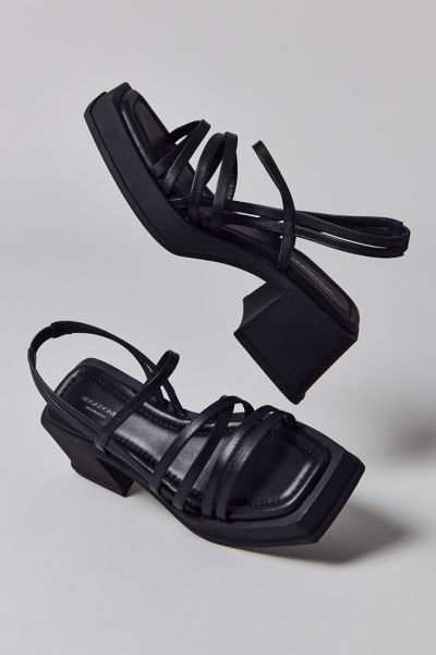 VAGABOND SHOEMAKERS HENNIE STRAPPY BLOCK HEEL SANDAL IN BLACK, WOMEN'S AT URBAN OUTFITTERS 