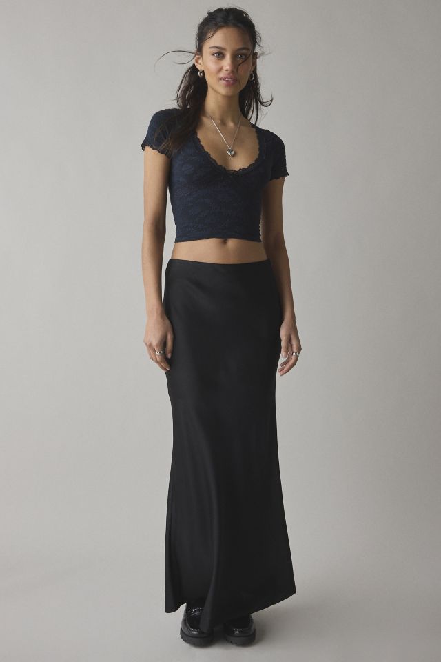 Out From Under Bella Seamless Knit Lace Trim Crop Tee