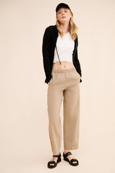 UO Men's Baggy Side-Stripe Track Pant