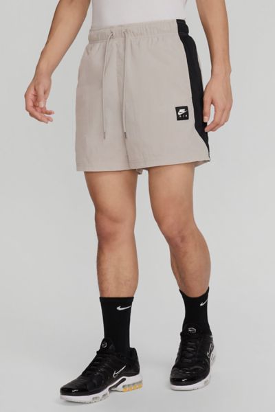 Nike Shift Logo 7” Volley Short | Urban Outfitters