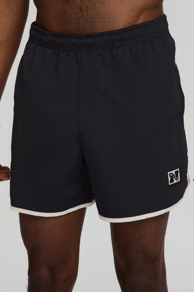Nike Heritage 5” Scallop Hem Short #1