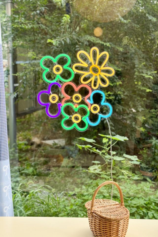 Echo Neon Daisy and Flower Neon Sign #2