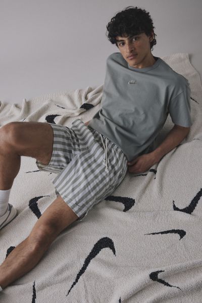 Nike Unlimited Stripe Pattern 7” Short