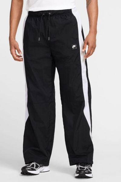 Men's Nylon Relaxed + Stretched Pants | Urban Outfitters