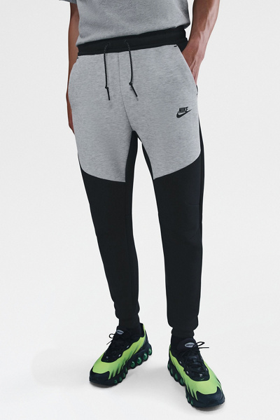 Nike Tech Fleece Jogger Sweatpant In Black/dark Grey Heather, Men's At Urban Outfitters In Multi