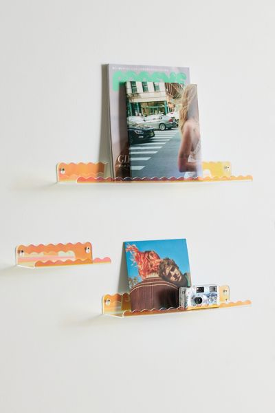 Wiggle Edge Acrylic Wall Shelf