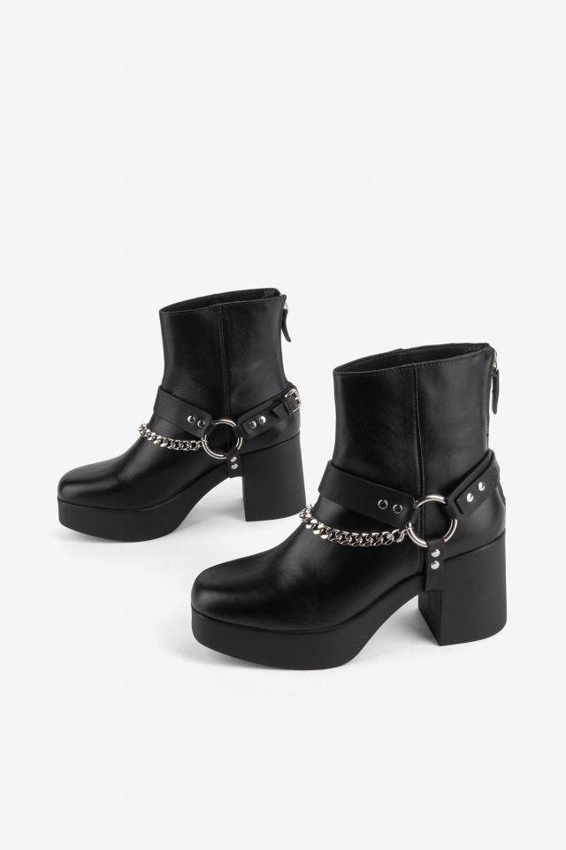 Intentionally Blank Anvil Boot Harness #3