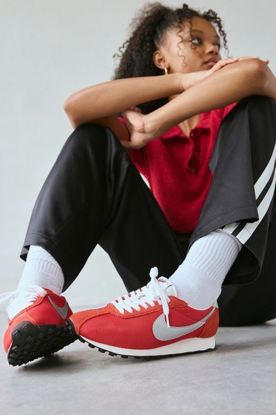 Nike Women's LD-1000 Sneakers