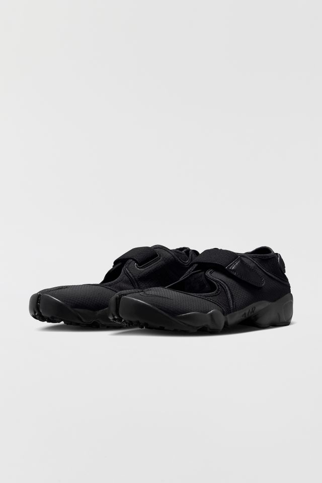 Nike Women's Air Rift Sneaker #1