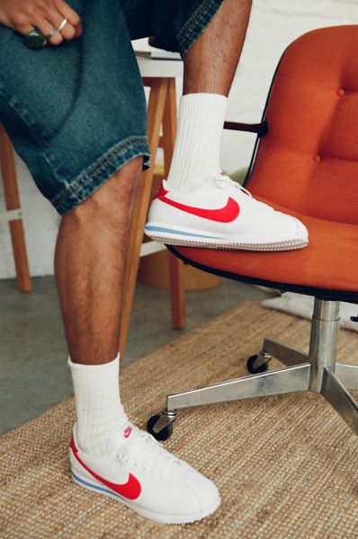 Nike Cortez Sneakers In White And Red