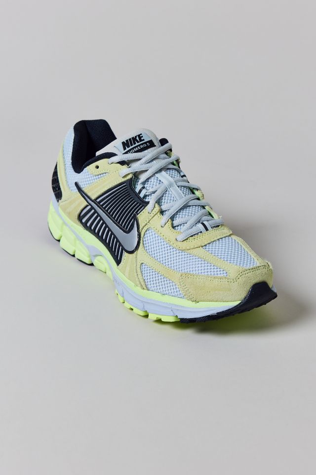 Nike Men's Zoom Vomero 5 Sneaker #3