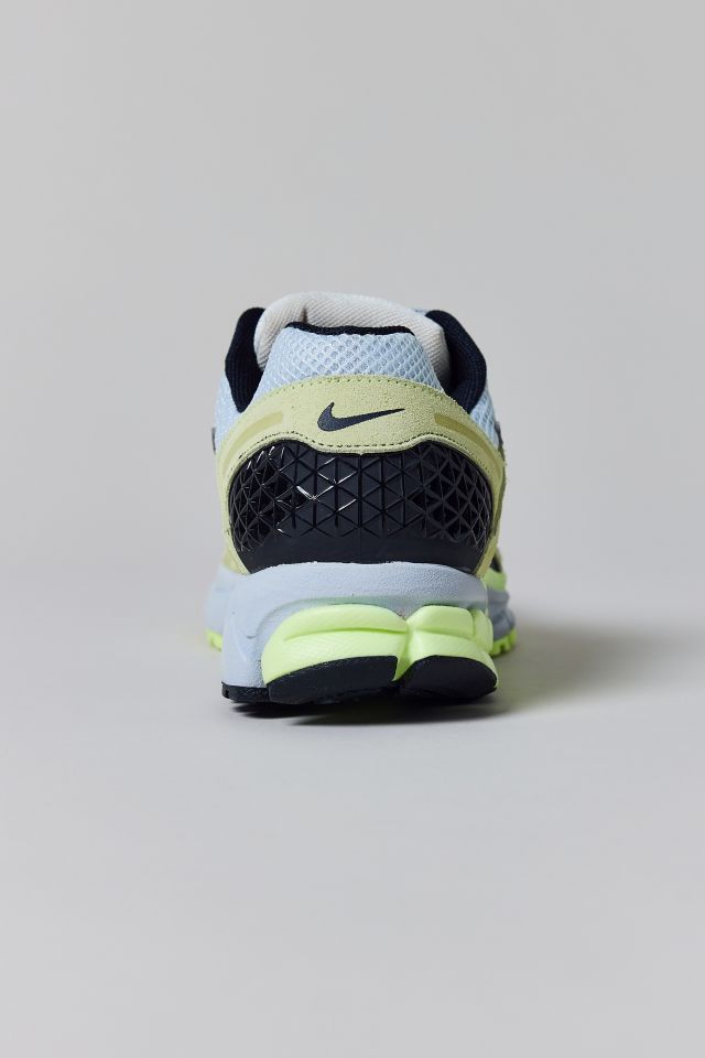Nike Men's Zoom Vomero 5 Sneaker #4