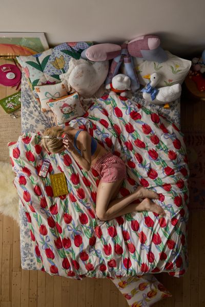 Urban Outfitters Kristen Tulip Floral Duvet Set In Red At