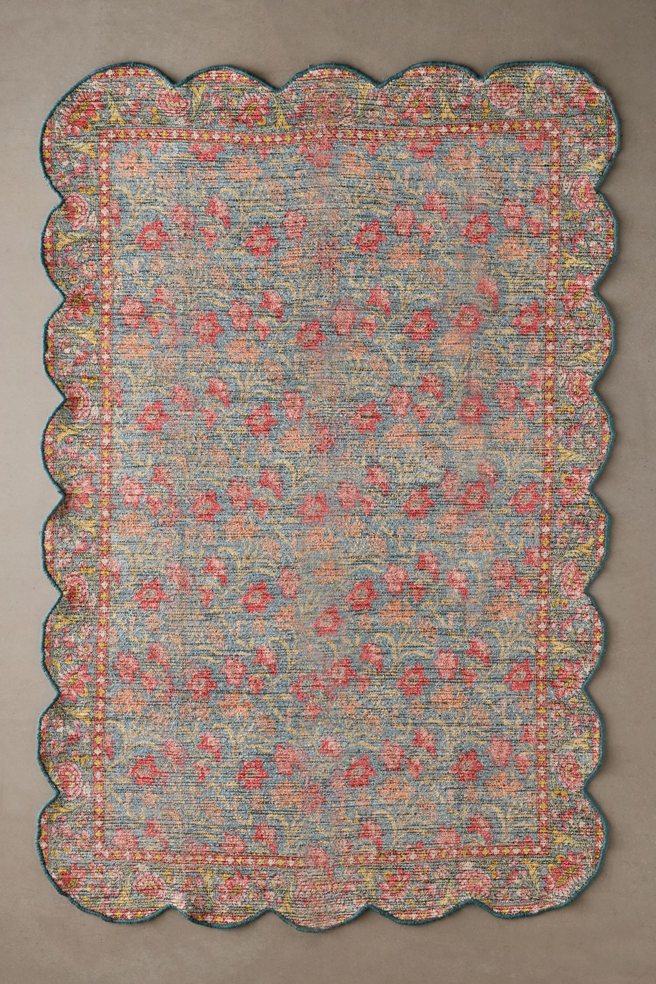 In Bloom Floral Scallop Printed Rug - Red, 5X7