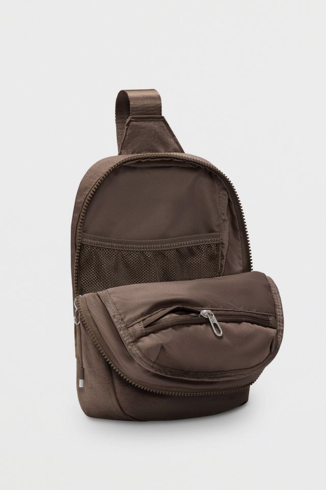 Nike Aura 5L Crossbody Bag #1