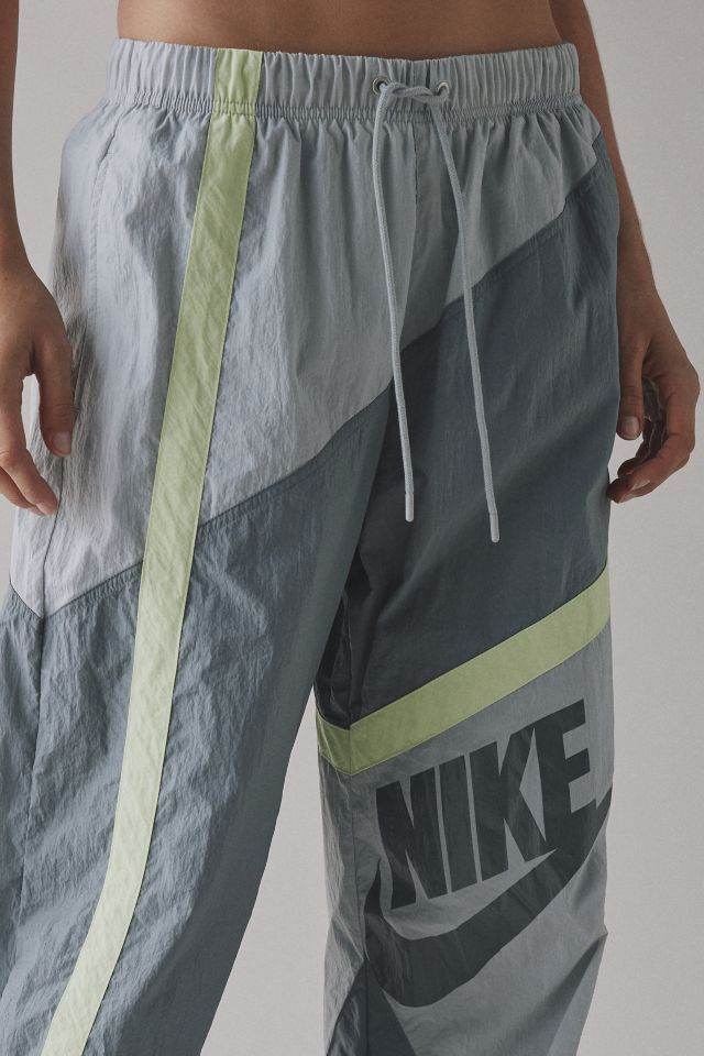 ★★Nike★★ Sportswear Mid-Rise Loose Woven Open Hem Pants Nike Sportswear Mid-Rise Loose Woven Open-Hem Pants | Urban