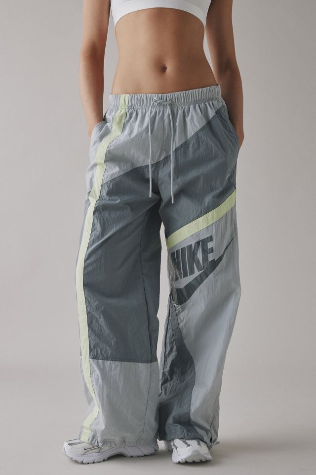 Nike Sportswear Mid-Rise Loose Woven Open-Hem Pants #2