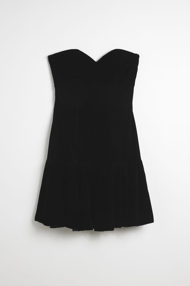 Vintage Velvet Strapless Mini Dress | Urban Outfitters