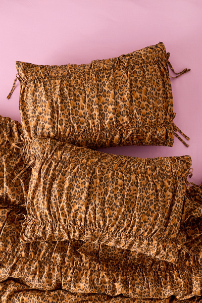 Urban Outfitters Printed Cinched Core Sham - Thumbnail 2