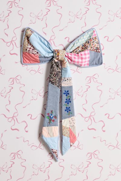 ReMADE By UO Remnants Patchwork Bow Wall Hanging