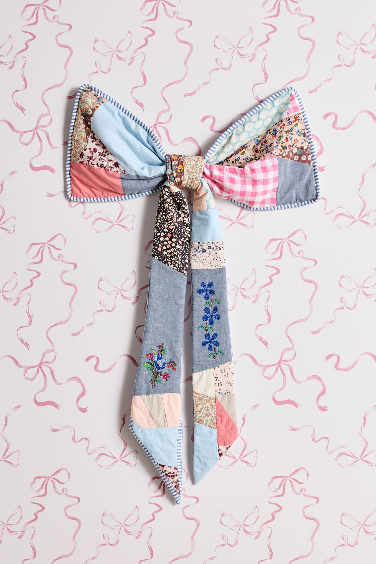 ReMADE By UO Remnants Patchwork Bow Wall Hanging - Multi, ONE SIZE